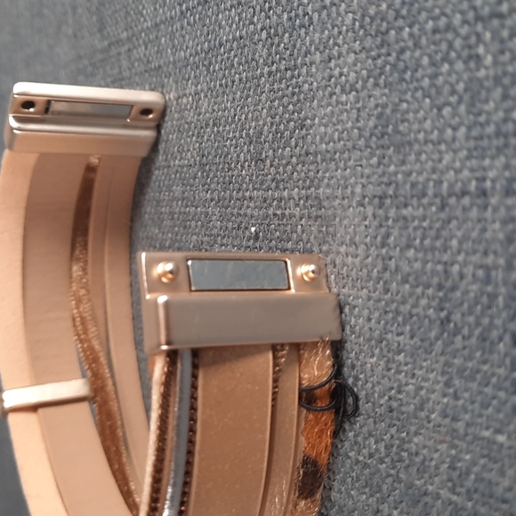 Leather Rhinestone Leopard Print Bracelet Magnetic Closure Gold Metal Accent - Picture 5 of 6